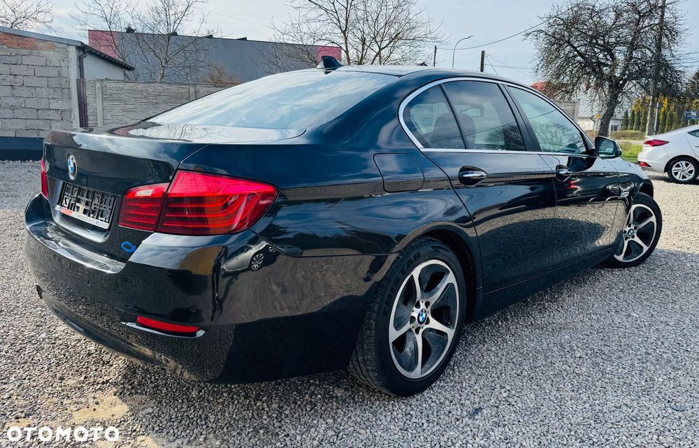 BMW Seria 5 530d xDrive Sport-Aut Modern Line - 3
