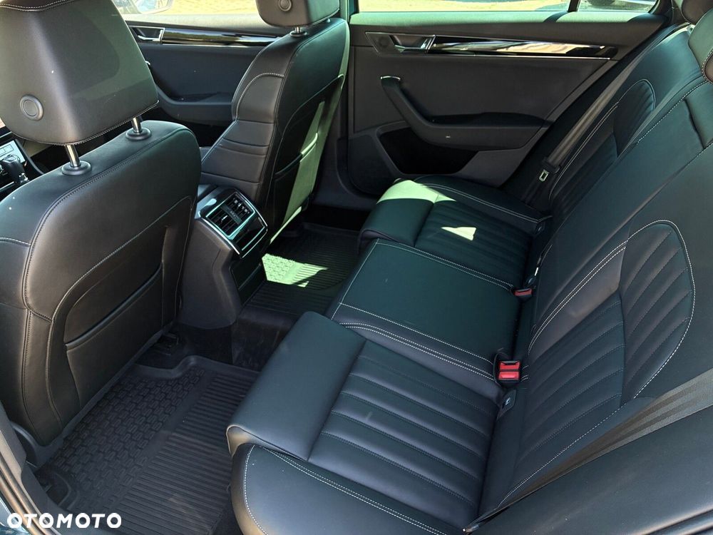 Skoda Superb 2.0 TDI SCR 4x4 L&K DSG - 32