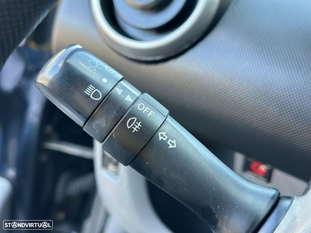 Peugeot 107 1.0 Trendy - 27