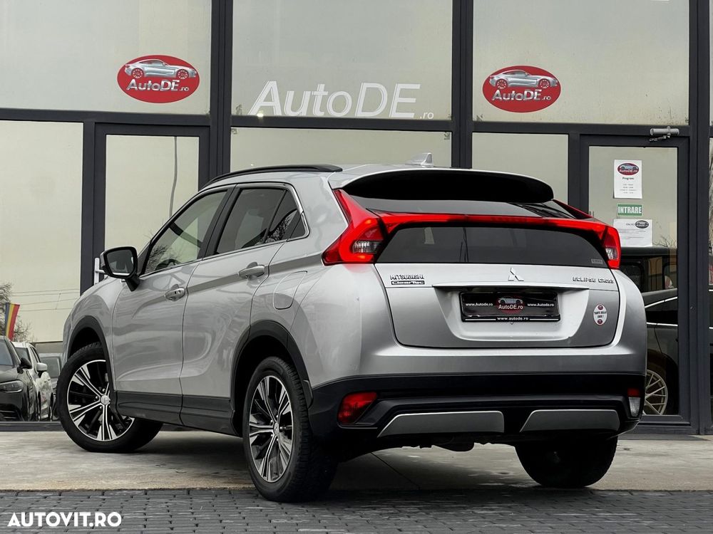 Mitsubishi Eclipse-Cross 1.5-litre 16-valve DOHC MIVEC 4X4 Invite+ Aut. - 3