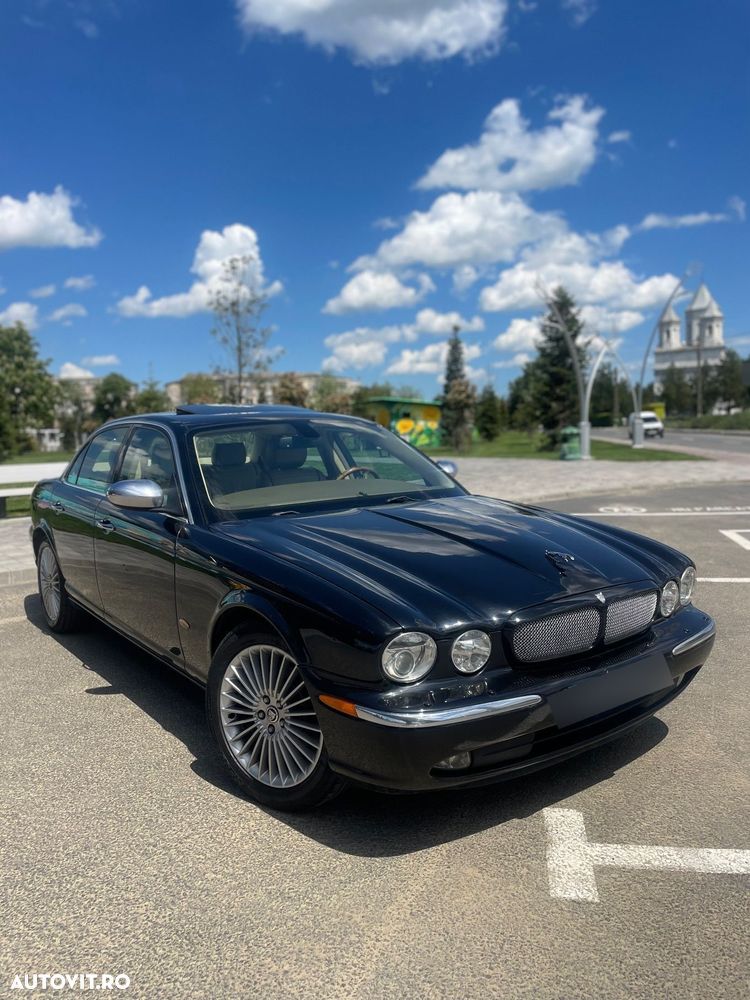 Jaguar XJ - 9