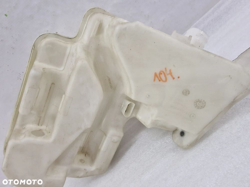 SKODA OCTAVIA 3 III / SEAT LEON 3 III / AUDI A3 8V ZBIORNICZEK SPRYSKIWACZY POD SPRYSKI , NR 5Q0955453R / 5Q0955449P , NR AUKCJI ZS104 - 5