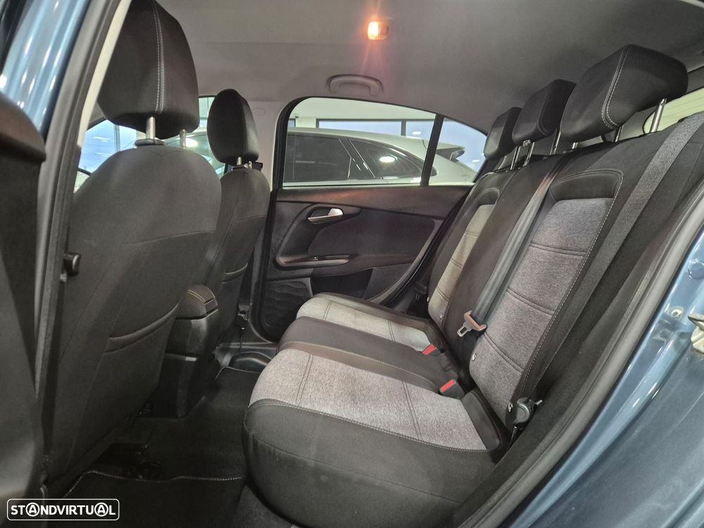 Fiat Tipo - 12