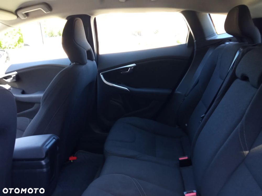 Volvo V40 D2 Kinetic - 12