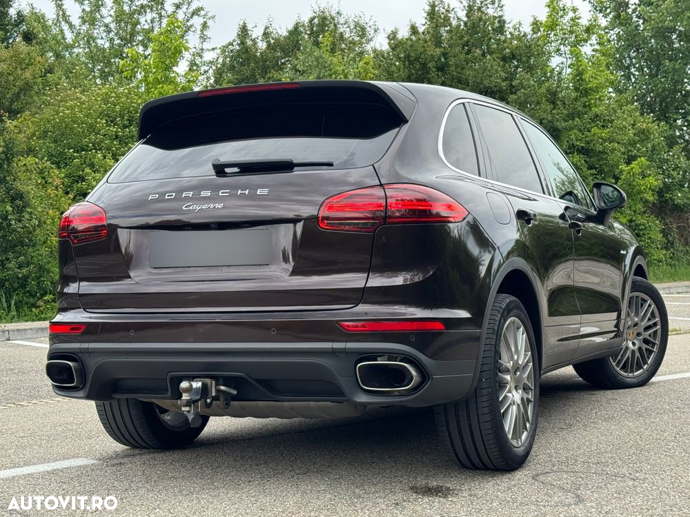 Porsche Cayenne 3.0 L - 3