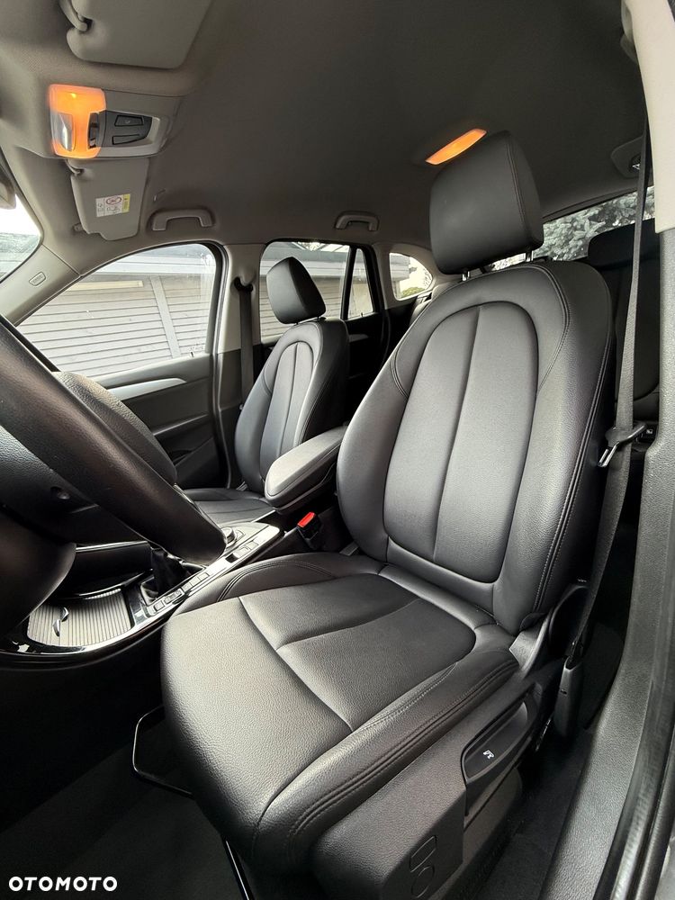 BMW X1 sDrive16d Sport Line - 7