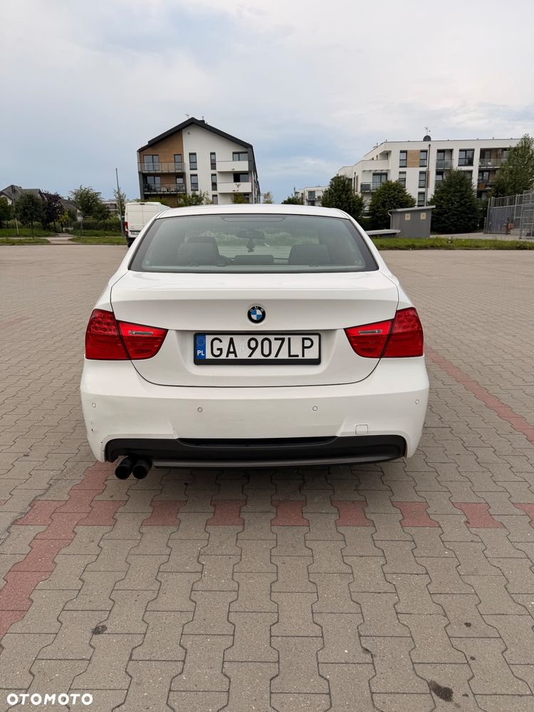 BMW Seria 3 318i - 9