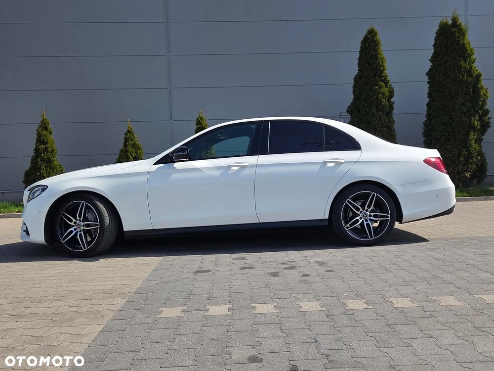 Mercedes-Benz Klasa E 220 d 4-Matic 9G-TRONIC - 4