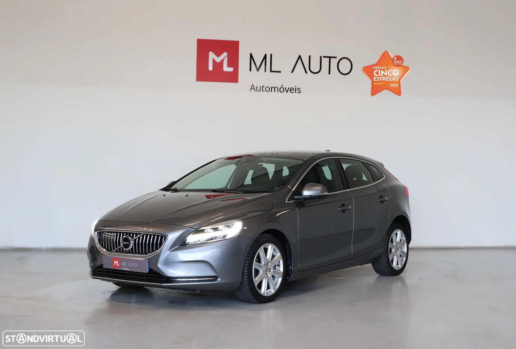 Volvo V40 2.0 D2 Inscription - 1