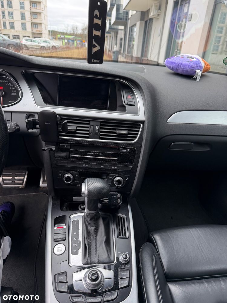 Audi A4 Avant 2.0 TDI Quattro S tronic - 8