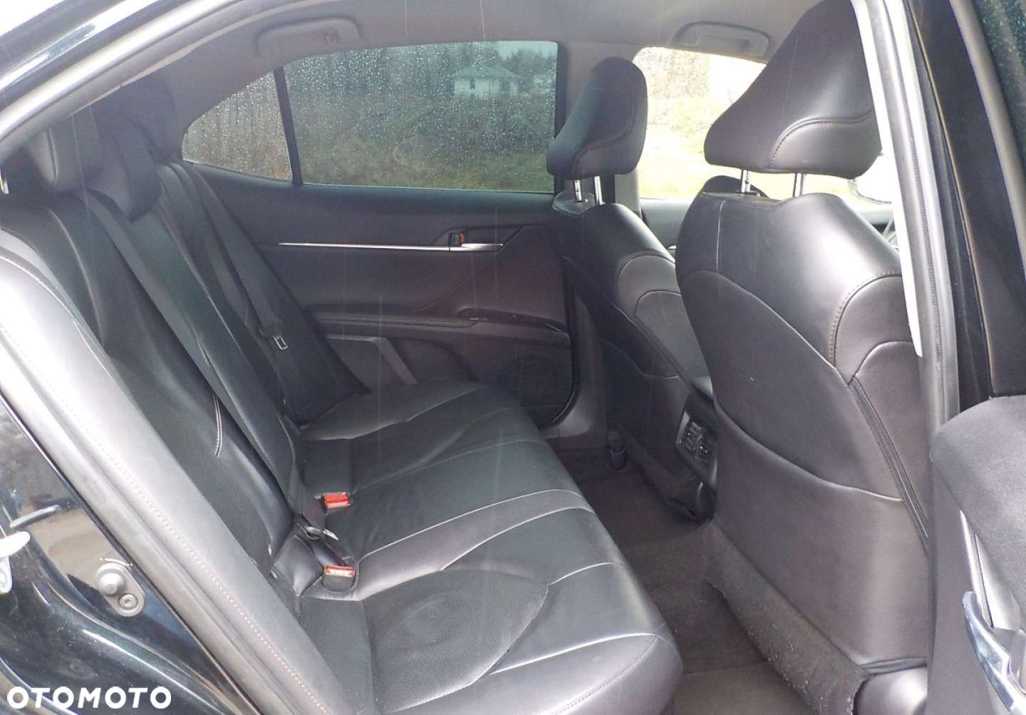 Toyota Camry - 19