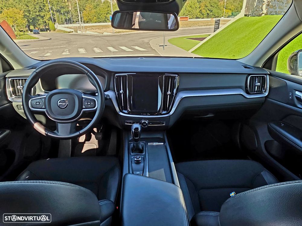 Volvo V60 2.0 D3 R-Design Momentum - 12