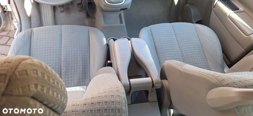 Renault Scenic 2.0 16V Luxe Expression - 15