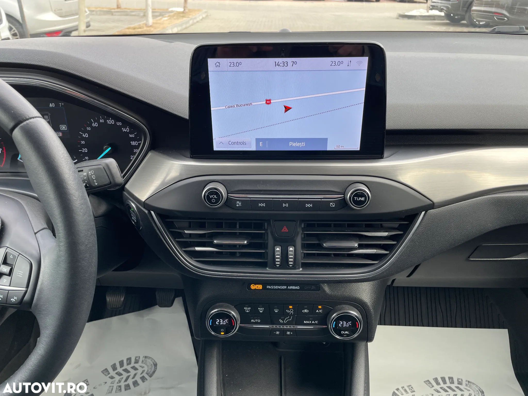 Ford Focus 1.5 Ecoboost Titanium Business - 14