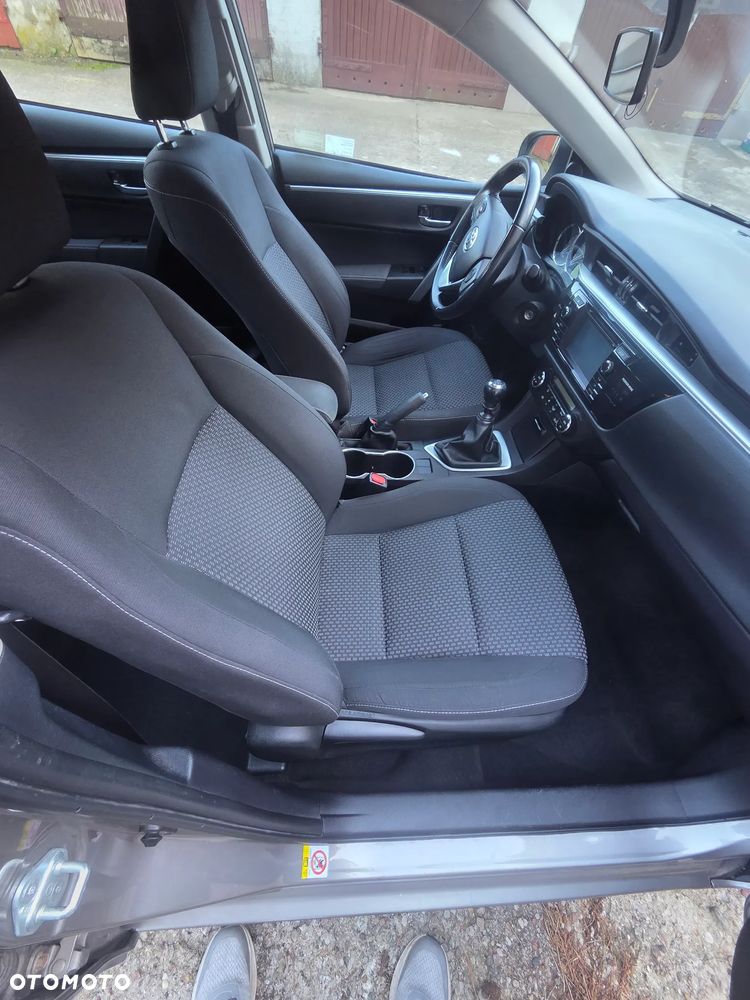 Toyota Corolla 1.6 Premium EU6 - 6