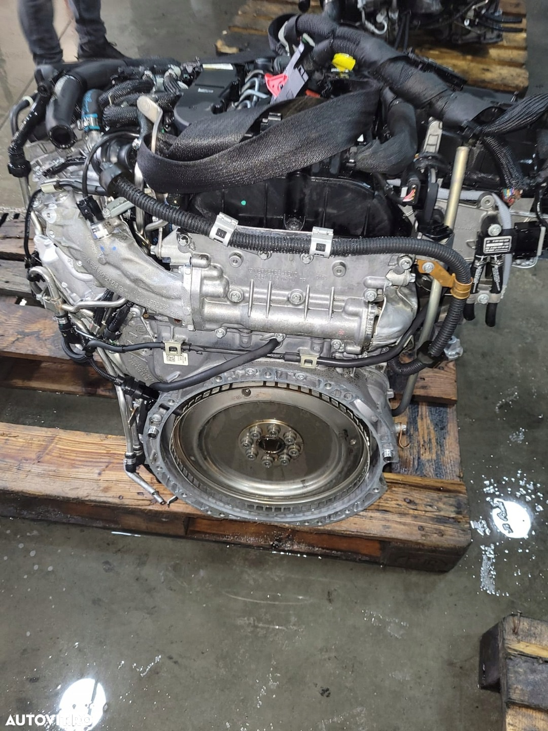 Motor în stare perfectă OM651 mercedes 2.2 Cdi e6 100 kw 200 mi km 2143 cmc sprinter vito e class w212 - 2
