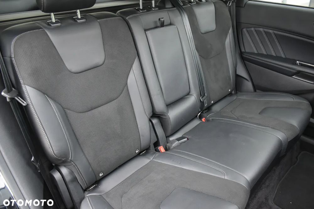 Ford Edge 2.0 TDCi Bi-Turbo 4x4 ST-LINE - 35