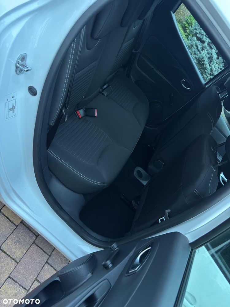 Renault Clio 1.2 16V 75 LIMITED - 12
