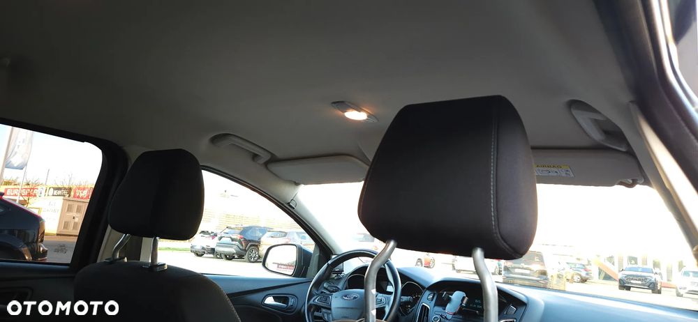 Ford Focus 1.6 Gold X - 24