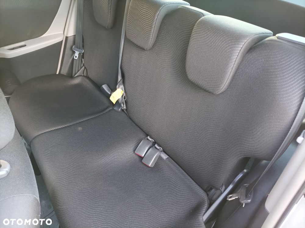 Toyota Yaris 1.33 VVT-i Executive - 24