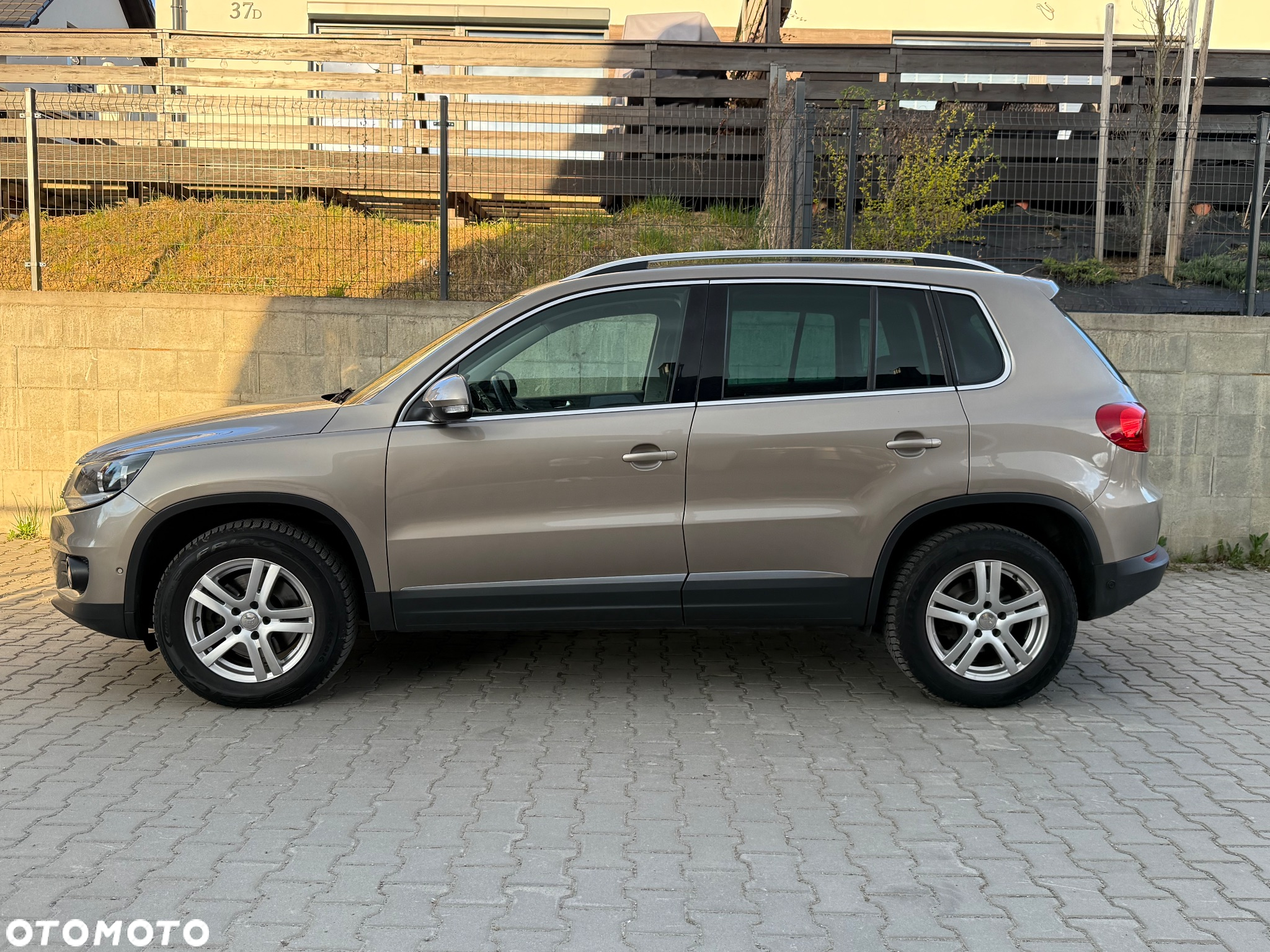 Volkswagen Tiguan 2.0 TSI 4Mot Sport&Style - 2