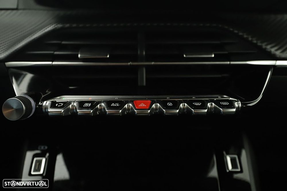 Peugeot 2008 1.2 PureTech Allure EAT8 - 13