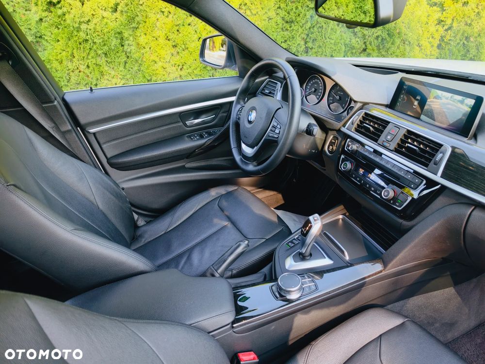BMW Seria 3 320d xDrive Luxury Line - 14