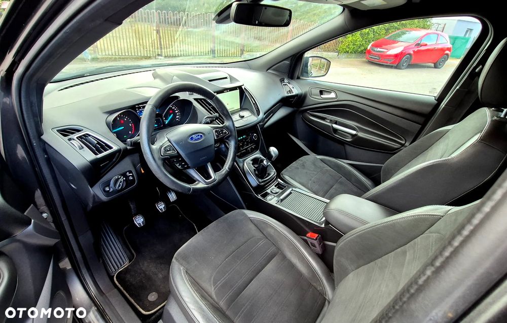 Ford Kuga 2.0 TDCi 4x2 ST-Line - 10
