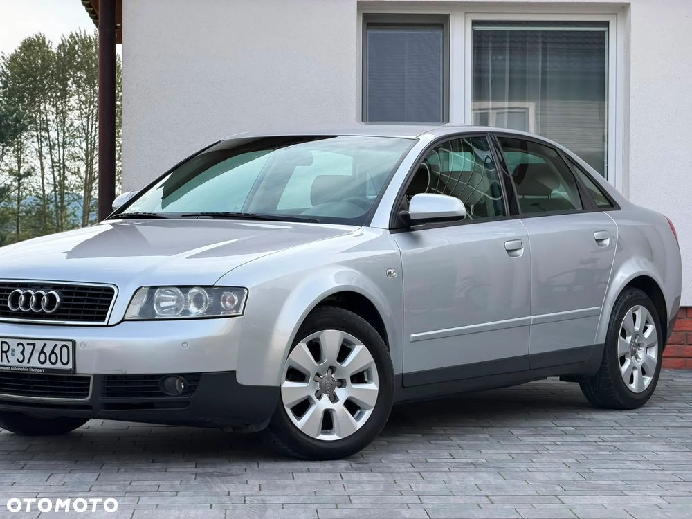 Audi A4 Limousine - 7