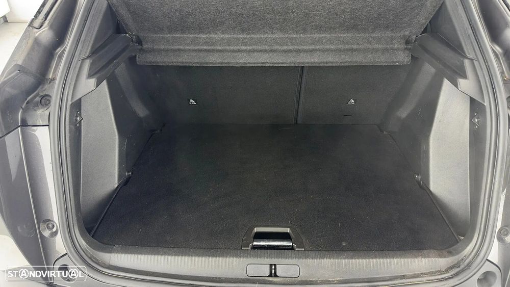 Peugeot 2008 1.2 PureTech GT Pack EAT8 - 48