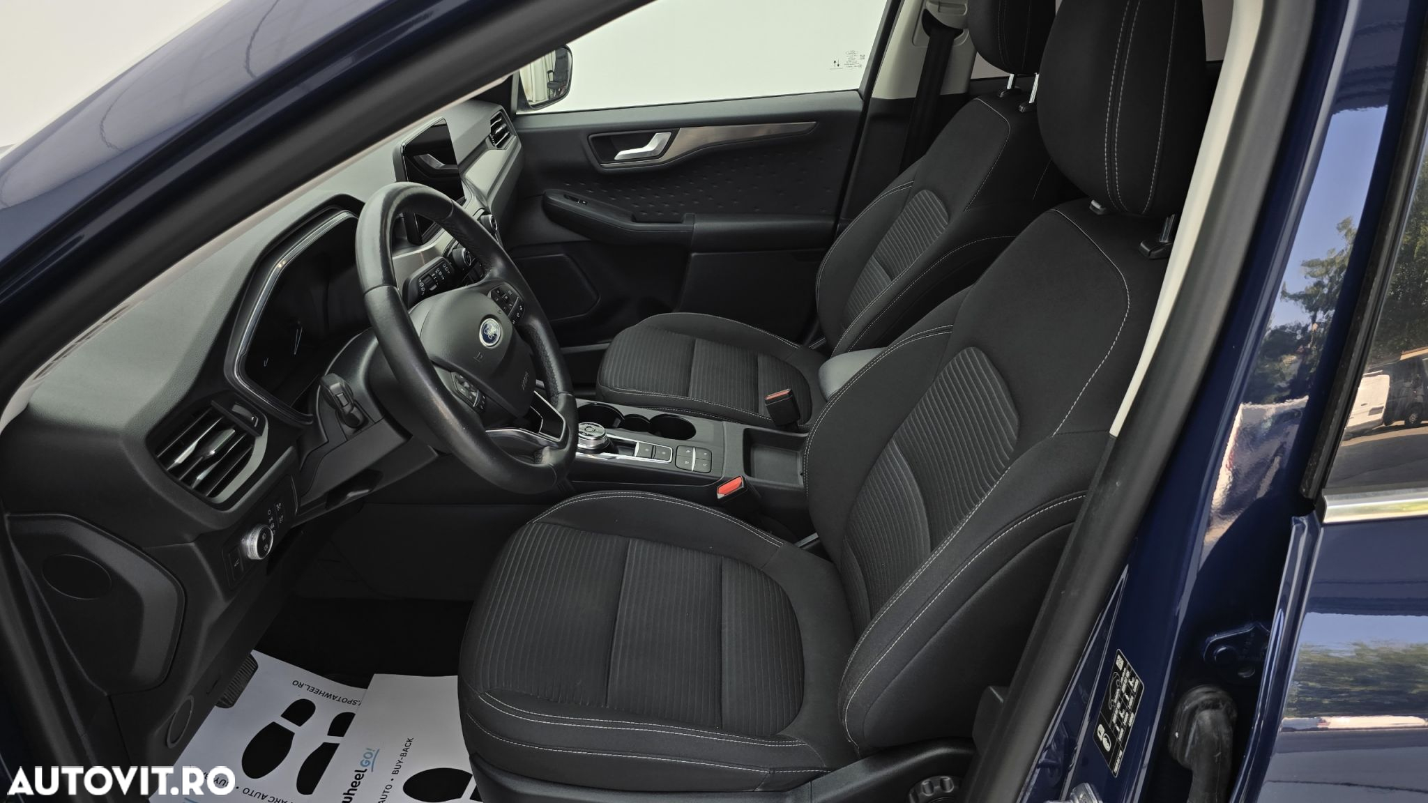 Ford Kuga - 12