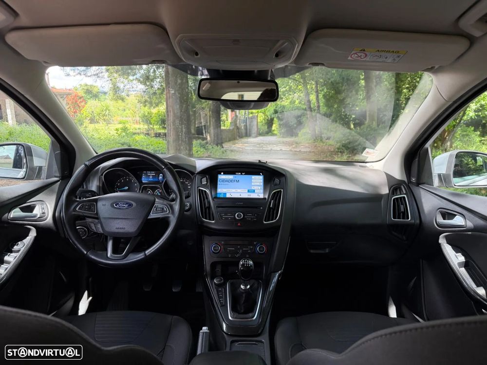 Ford Focus SW 1.0 EcoBoost S&S TITANIUM - 10