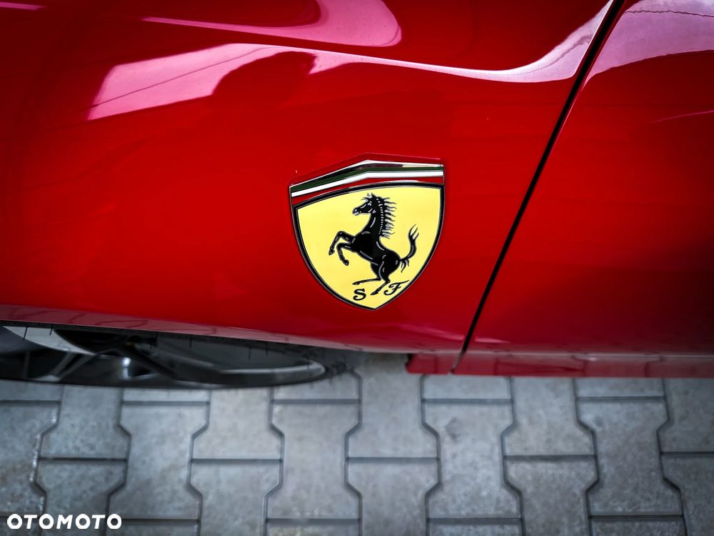 Ferrari SF90 Spider - 17