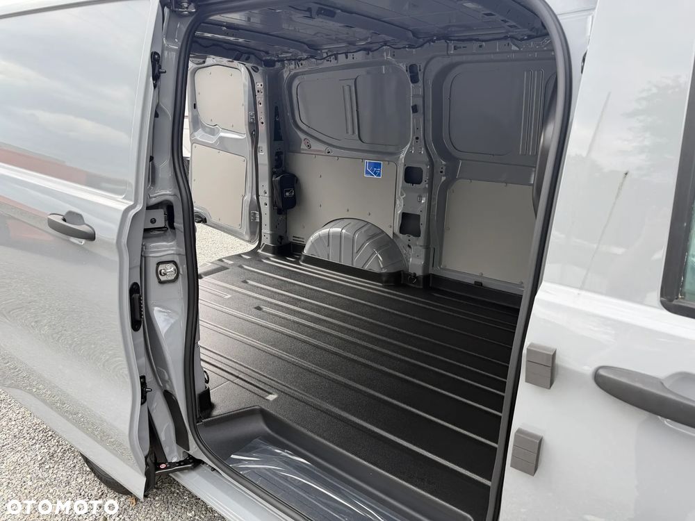 Volkswagen Transporter T7 - 11