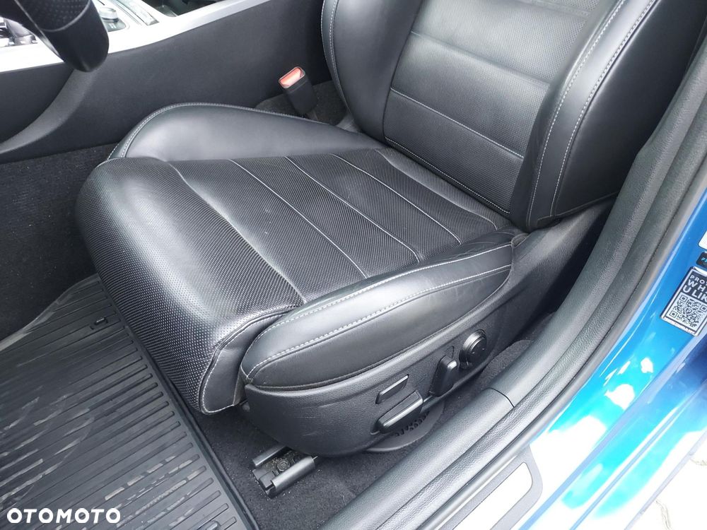 Kia Stinger 17-20 - 12