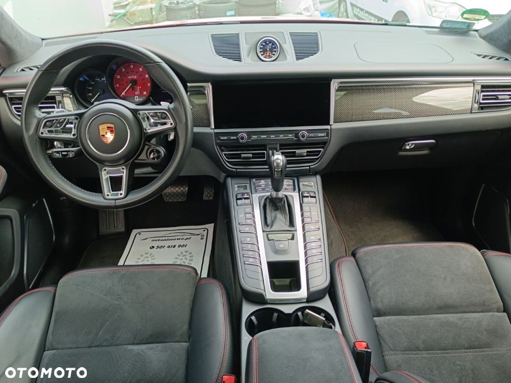 Porsche Macan - 23