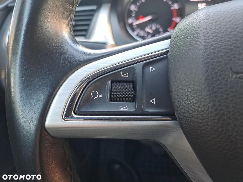 Skoda RAPID 1.2 TSI Ambition - 18