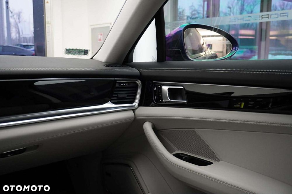 Porsche Panamera 4S E-Hybrid - 36