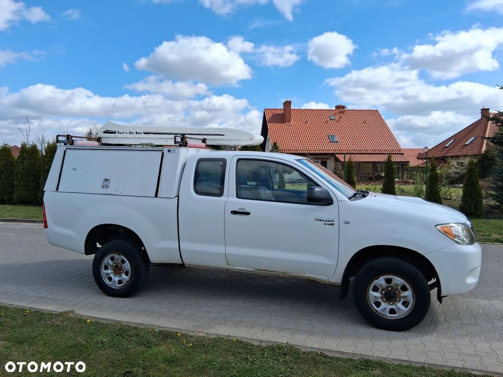 Toyota Hilux 2.5 D-4D DLX - 4
