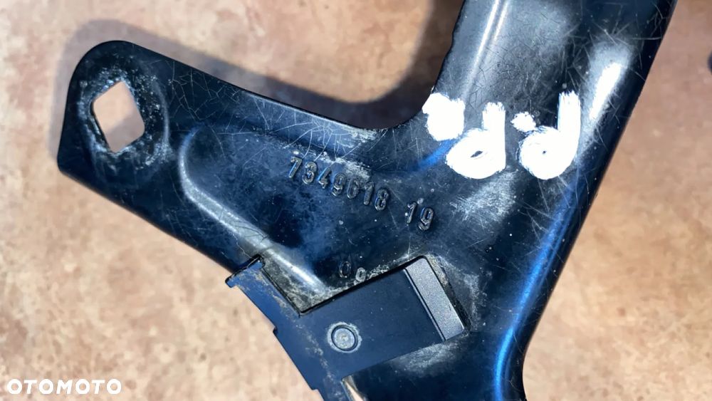 MOCOWANIE BŁOTNIKA PRAWY PRZÓD BMW G30 G31 7349618 - 2