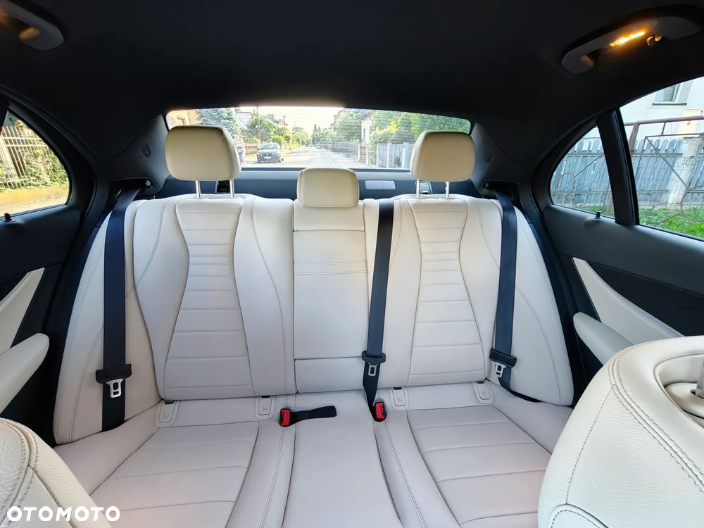 Mercedes-Benz Klasa E 220 d 4-Matic Avantgarde - 12