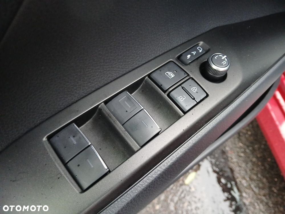 Toyota Camry 2.5 Hybrid Executive CVT - 36