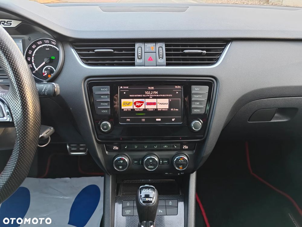 Skoda Octavia 2.0 TDI RS Challenge DSG - 35