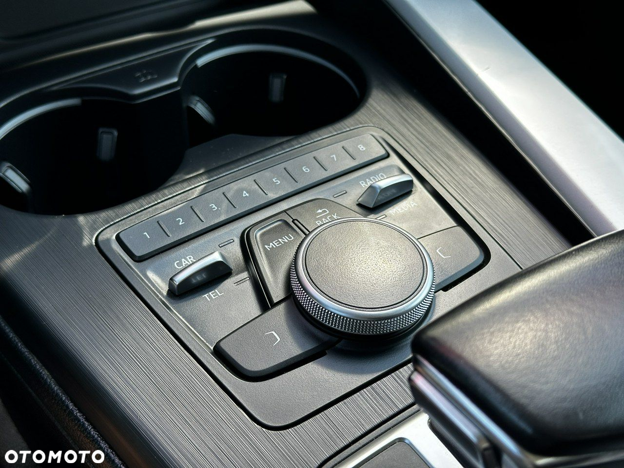 Audi A4 2.0 TDI S tronic - 25