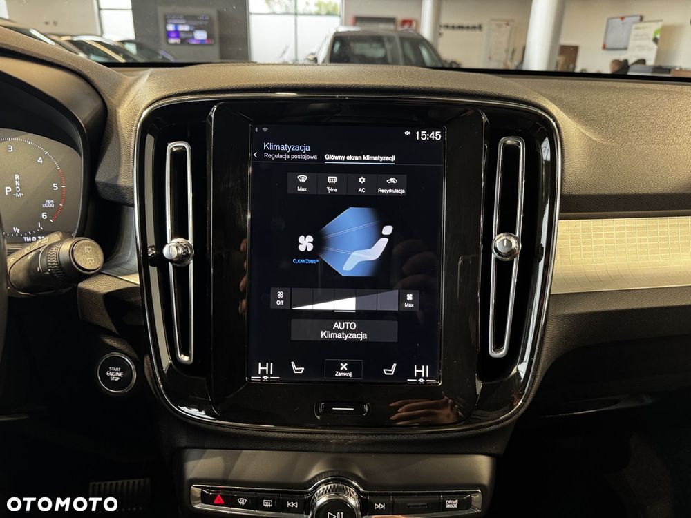 Volvo XC 40 - 30