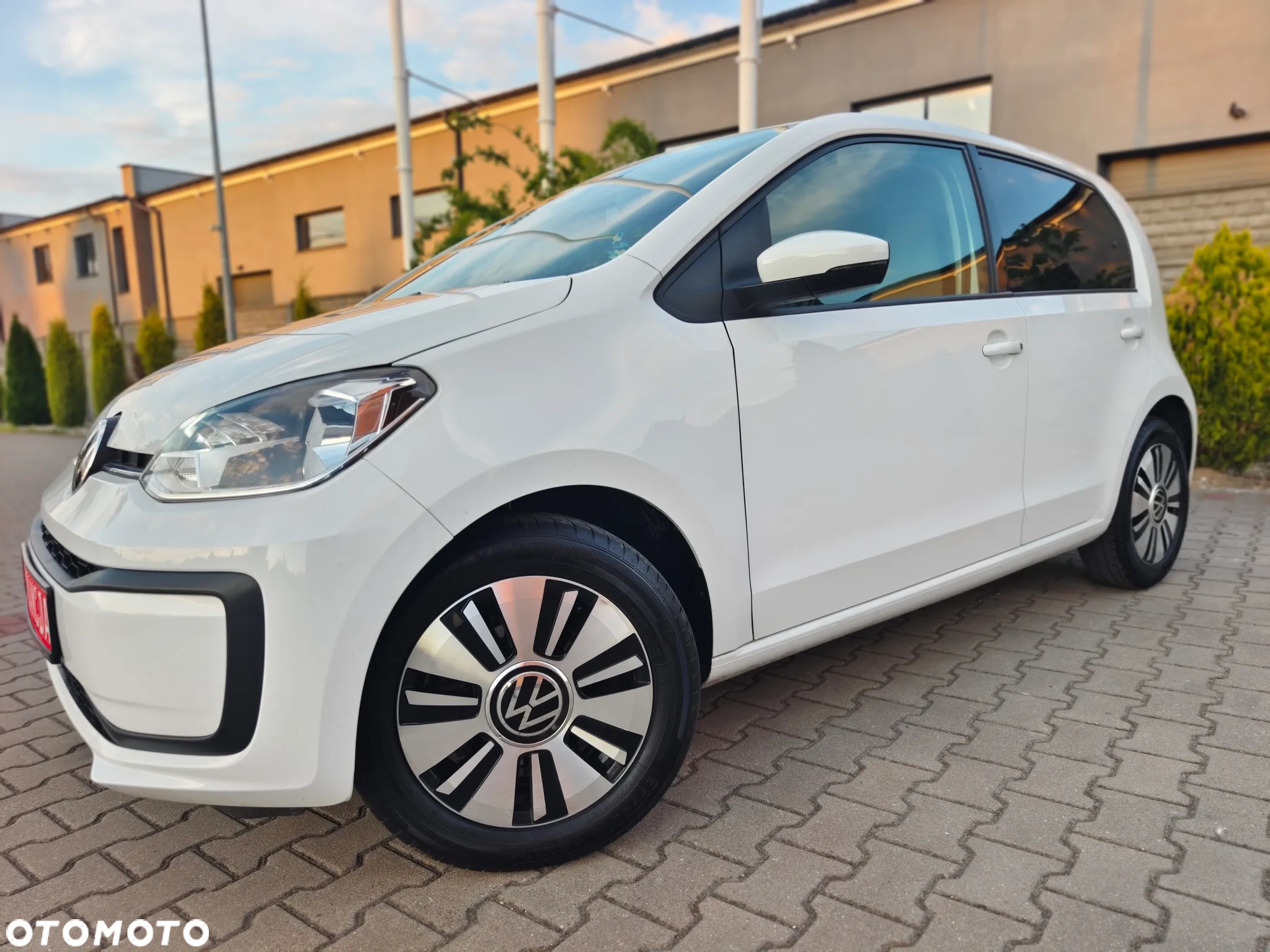 Volkswagen up! 1.0 White Style - 32