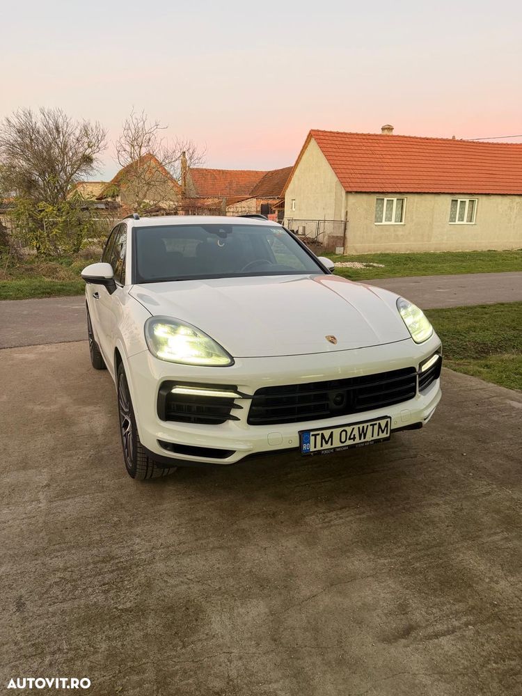 Porsche Cayenne Standard - 2