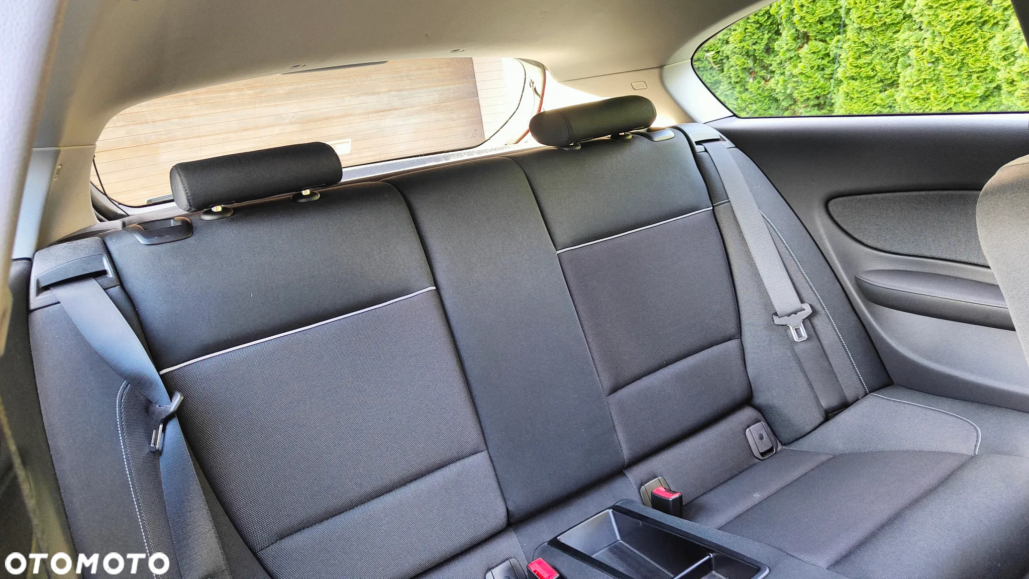 BMW Seria 1 118i - 32