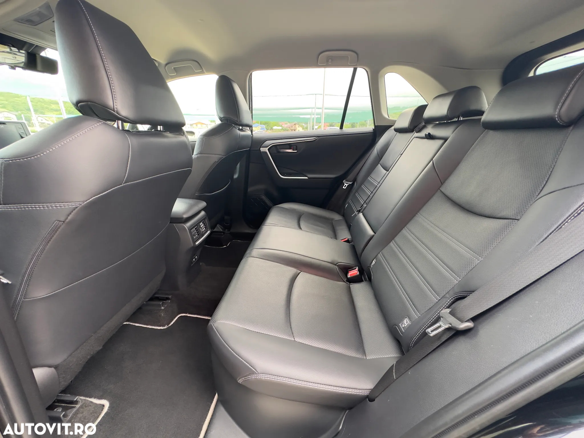 Toyota RAV4 2.5 Hybrid VVT-iE 4x4 Luxury - 16