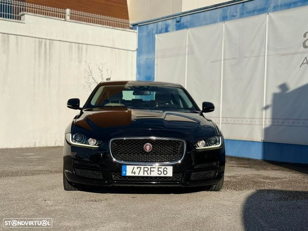 Jaguar XE 2.0 D Pure - 3